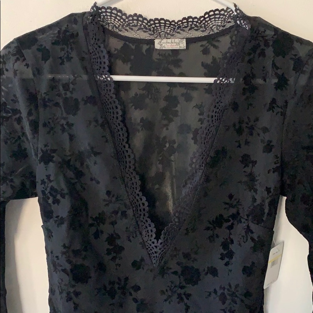 LAST ONE!🖤FREE PEOPLE bodysuit - Picture 4 of 6